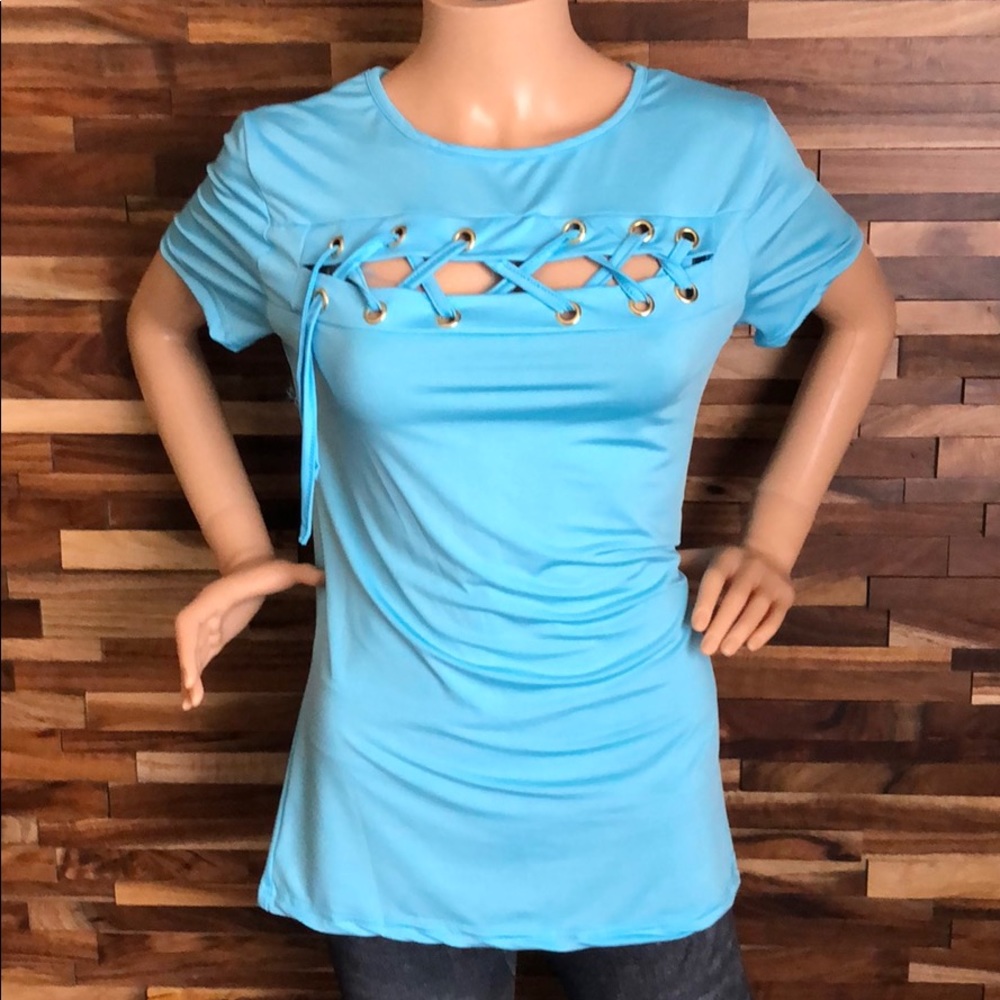 Woman’s tie top. Size large